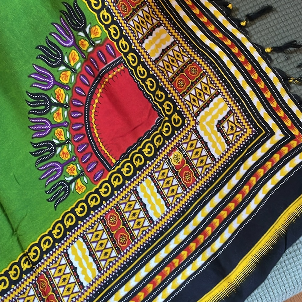 Rayon Bedspread - Picture 2 of 5